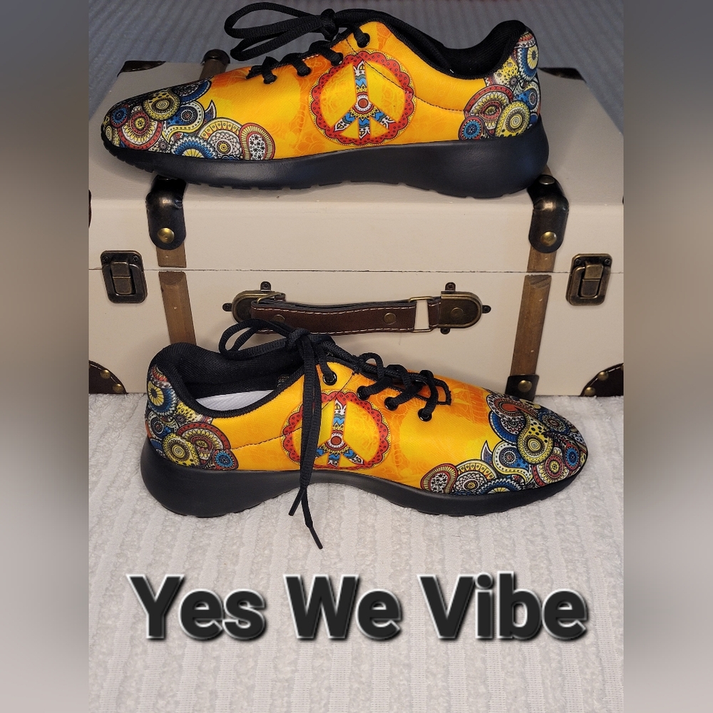 Yes We Vibe Vegan Colorful Peace & Love Womens Lightweight Sneaker Shoes Size 9